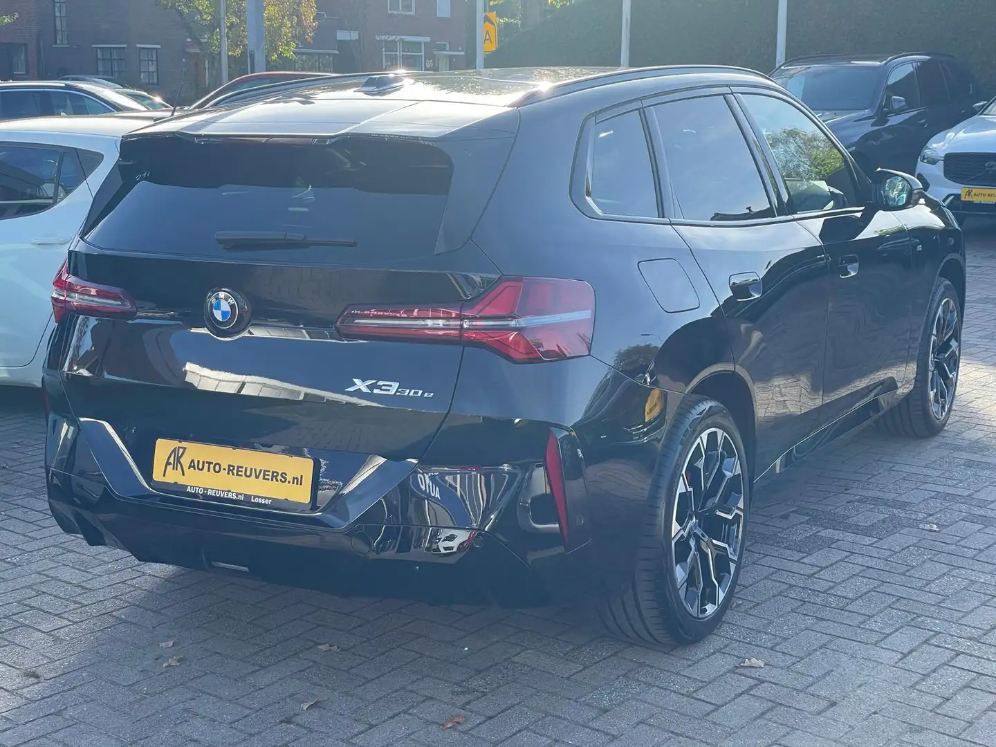 BMW X3 30e xDrive M-Sport / Pano / HUD / Pilot assist / H Noir - 2