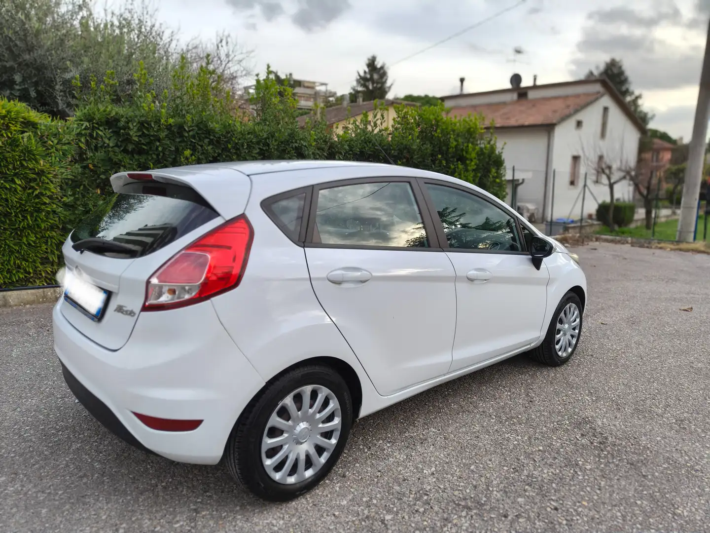Ford Fiesta Fiesta 5p 1.6 tdci 95cv Bianco - 2