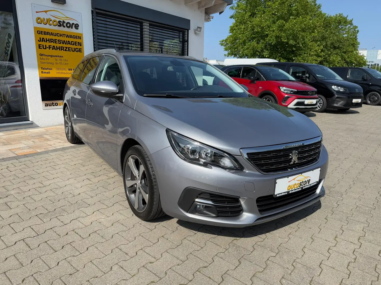 Peugeot 308 SW 1.5 BlueHDi 130 Allure 96 kW (131 PS), Autom... Gris - 2