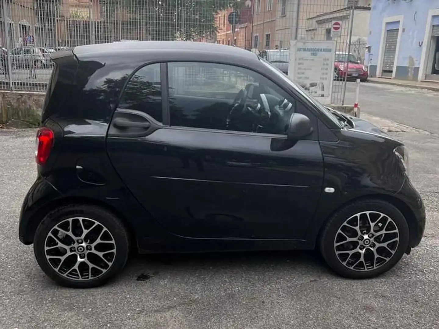 smart forTwo Fortwo III 2015 1.0 Youngster 71cv c/S.S. Nero - 2
