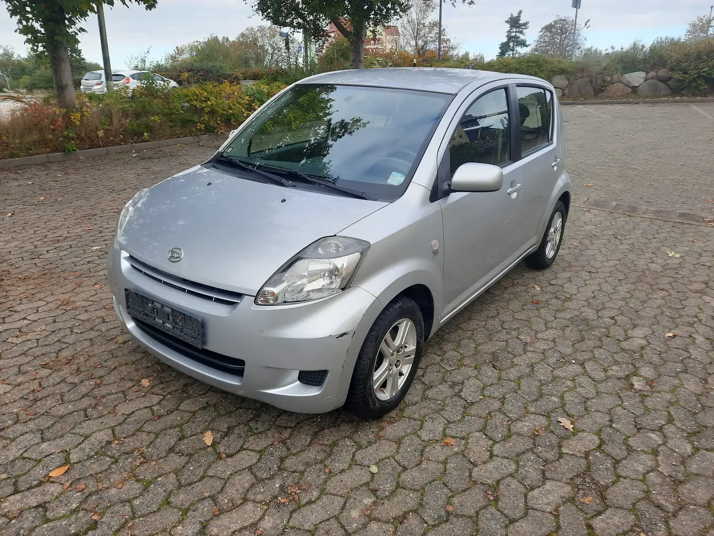 Daihatsu Sirion 1.3 TÜV NEU Gümüş rengi - 2