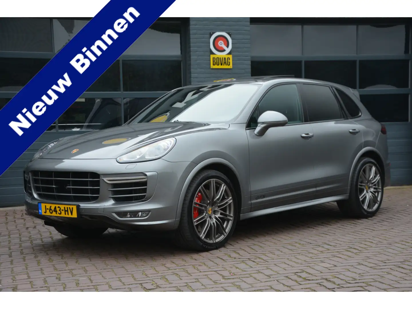 Porsche Cayenne 3.6 GTS Grijs - 1