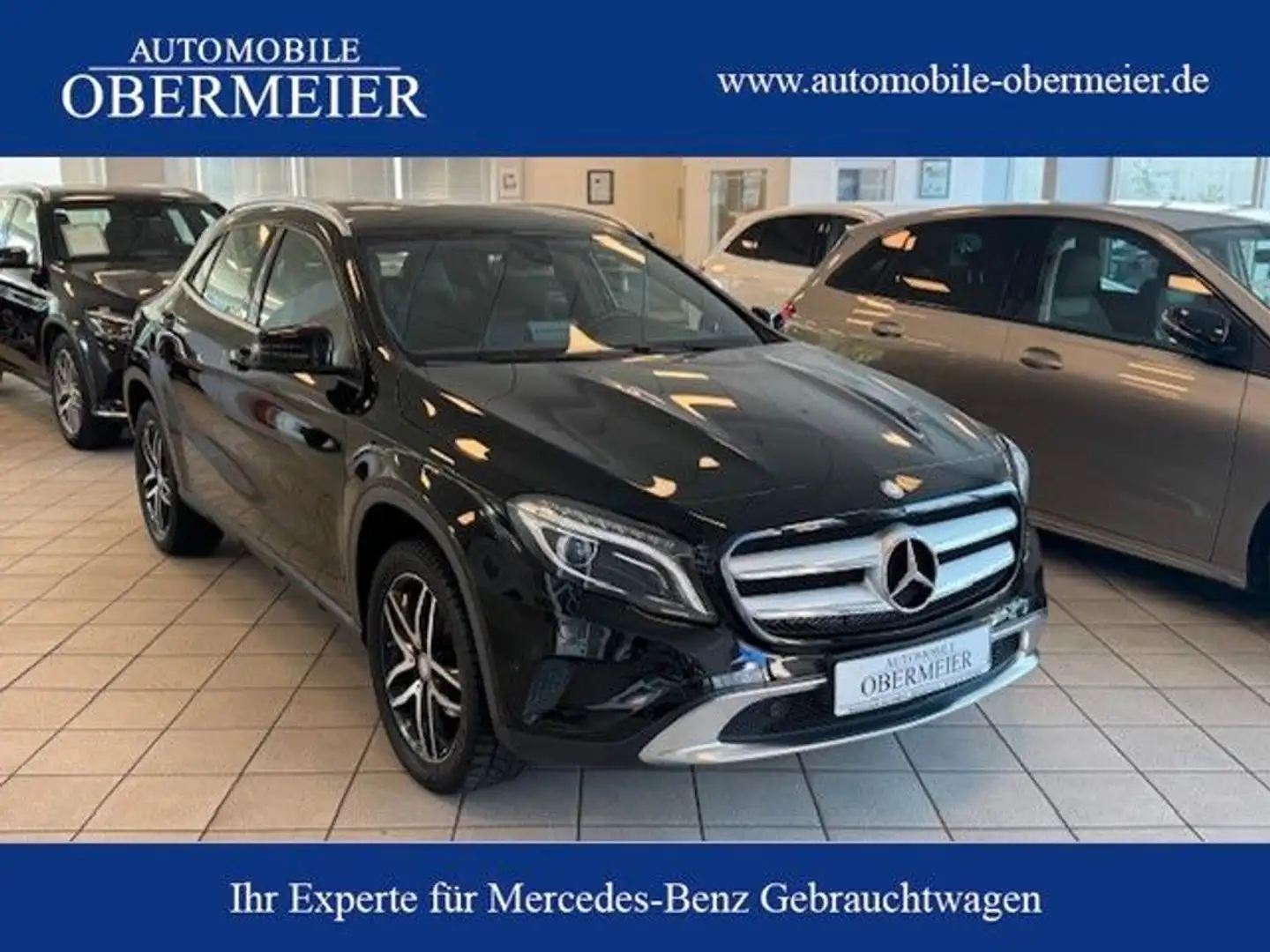 Mercedes-Benz GLA 200 Progressive 7G-DCT SHZ PTS Bi-Xenon Navi Noir - 1