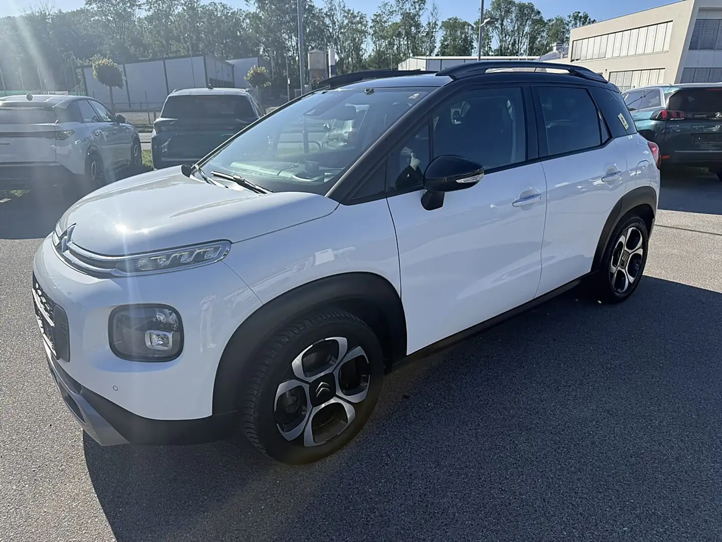 Citroen C3 Aircross PureTech 110 S&S EAT6 Shine Aut. Weiß - 2