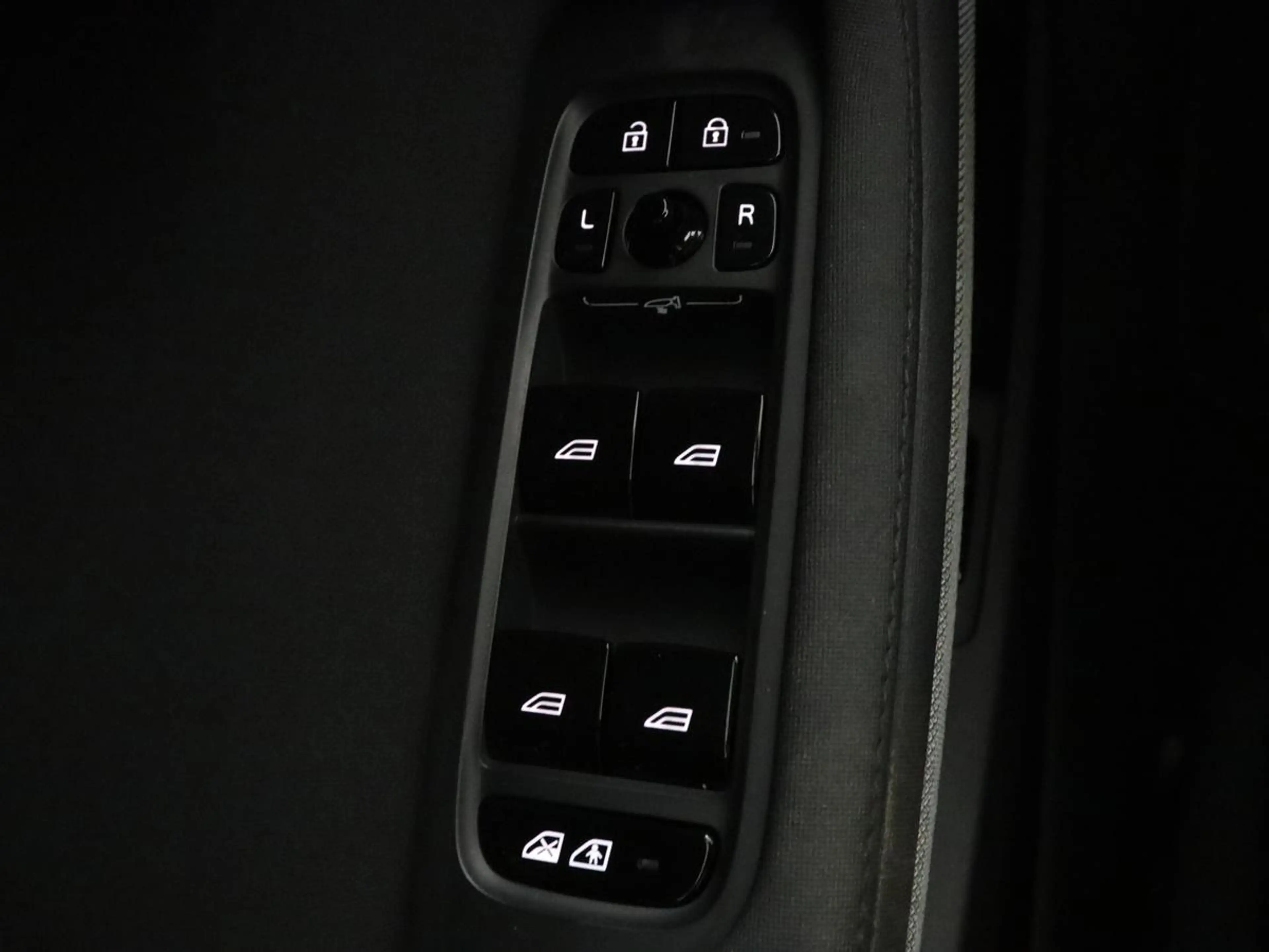 Polestar 2 Standard Range Single Motor 63kWh | SOH 89,4% | St — photo 34