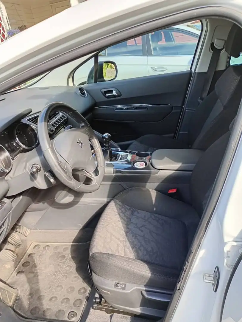 Peugeot 3008 3008 1.6 HDI 110 FAP BUSINESS PACK VU - 2