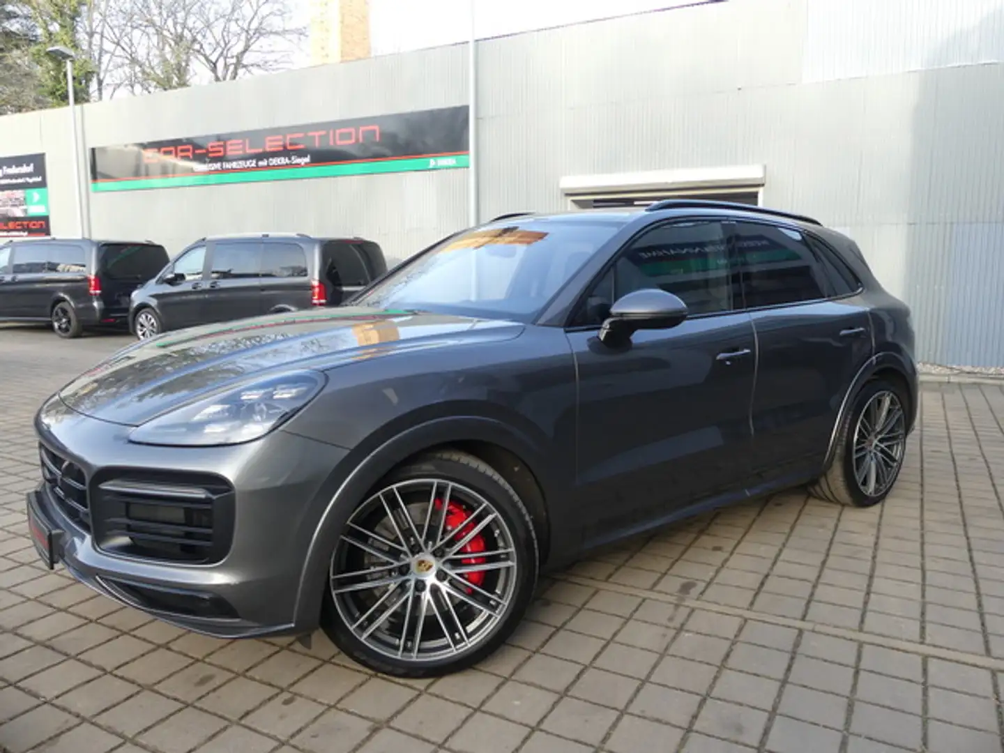 Porsche Cayenne GTS 1HAND PDLS+/PANO/22ZOLL/AIrSUS/KAM Grau - 2