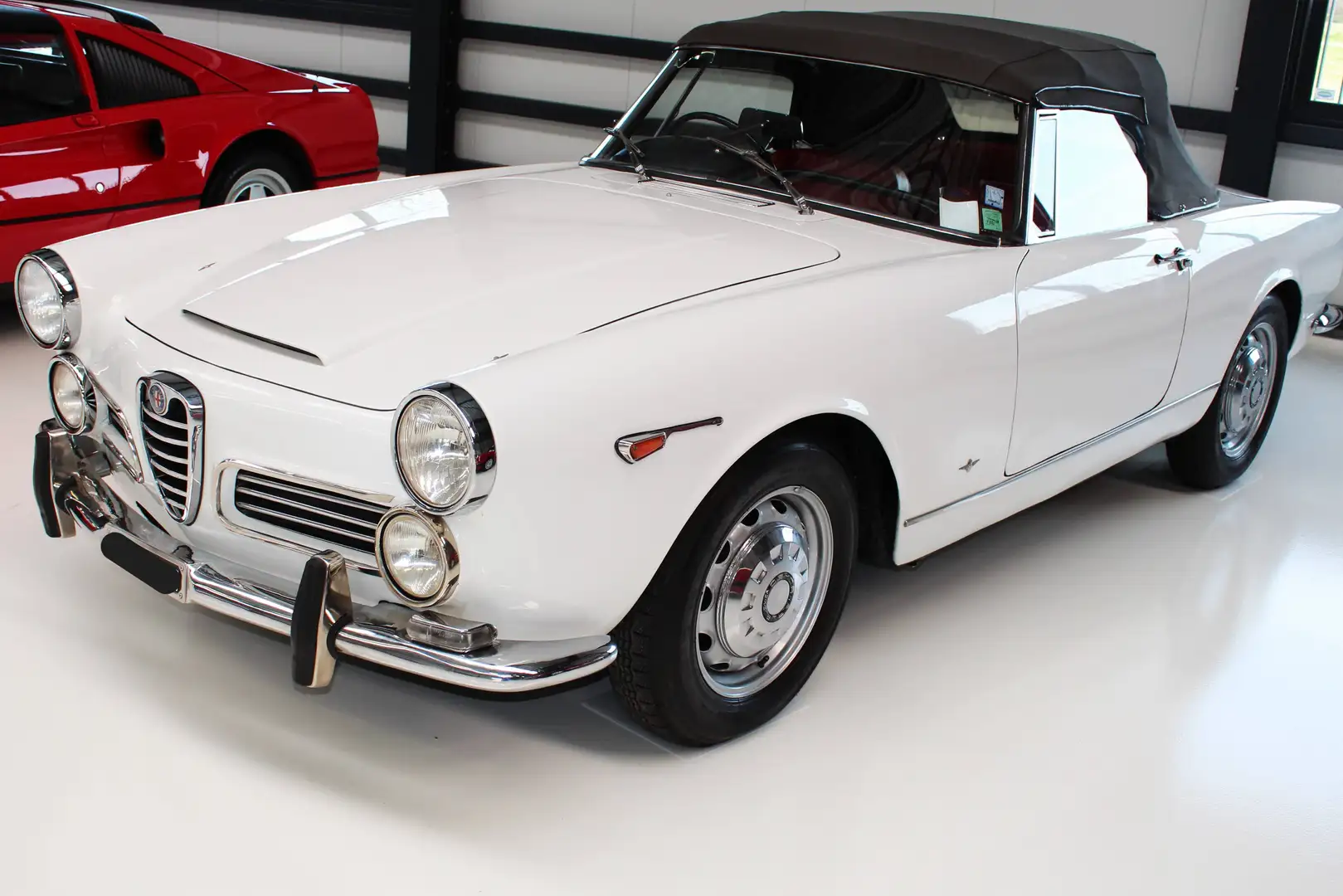 Alfa Romeo 2000 Alfa Romeo Touring 2600 Spider Weiß - 1