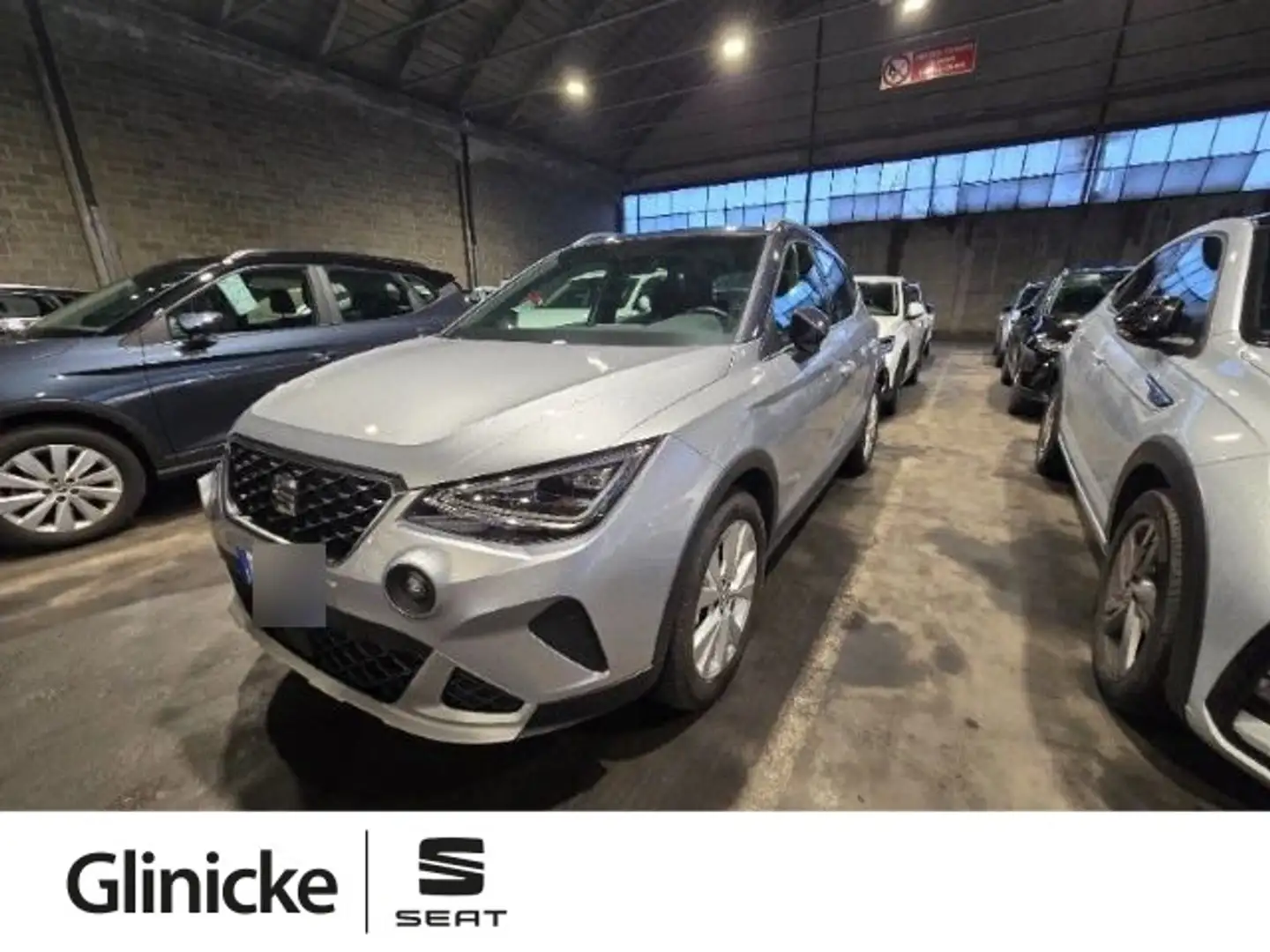 SEAT Arona 1.0 TSI Xperience LED Klima SiHz DSG Silber - 1