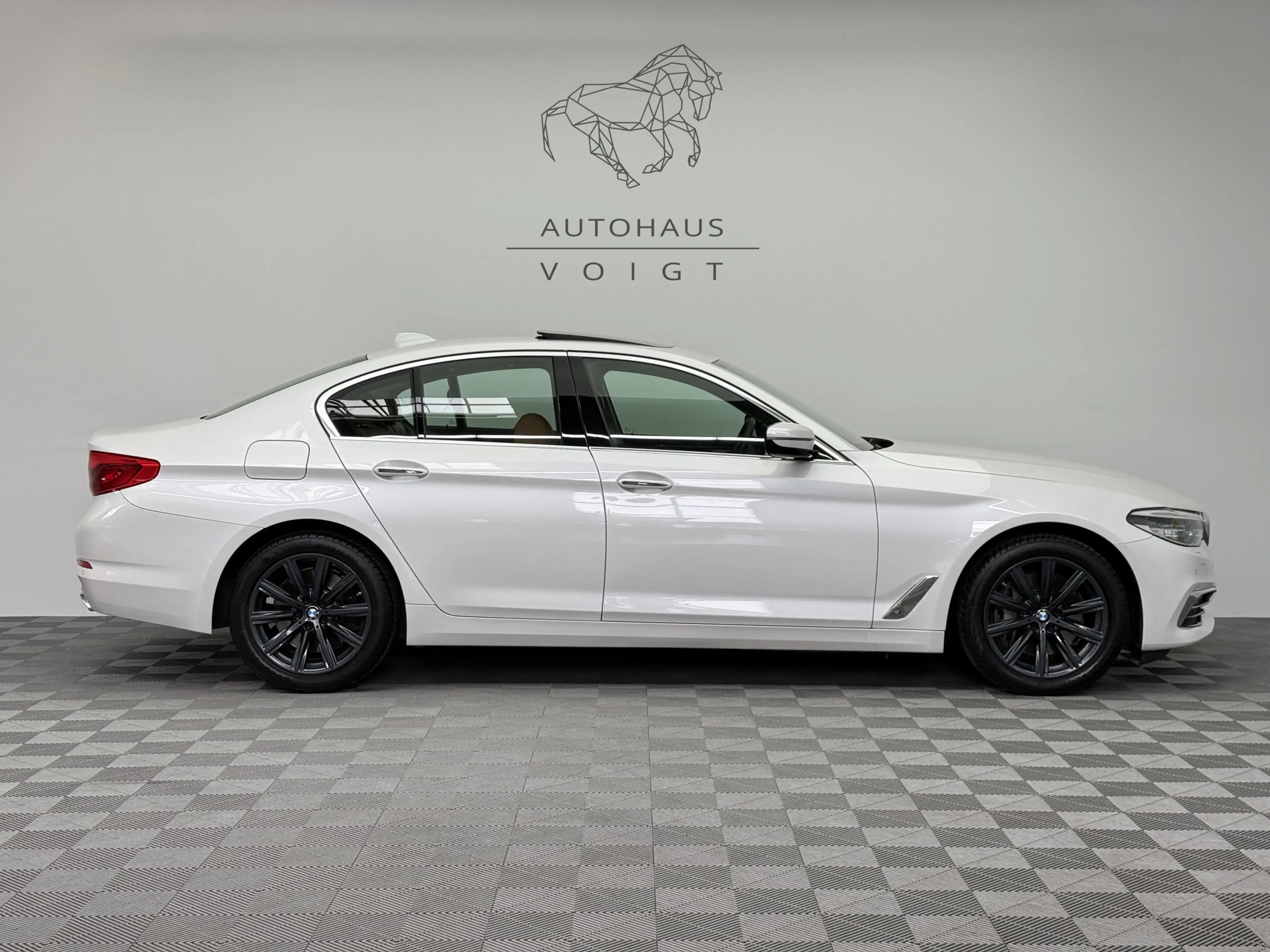 BMW 540 i Luxury Line|2.Hand|Pano|LCI|Kamera|No-OPF| — photo 4