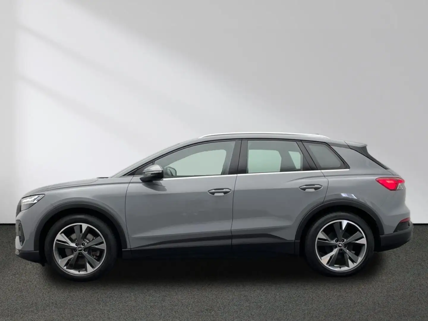 Audi Q4 e-tron 40 S line MMI Matrix Pano B&O Standh. Grau - 2