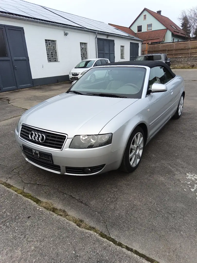Audi A4 1.8 T Silber - 1