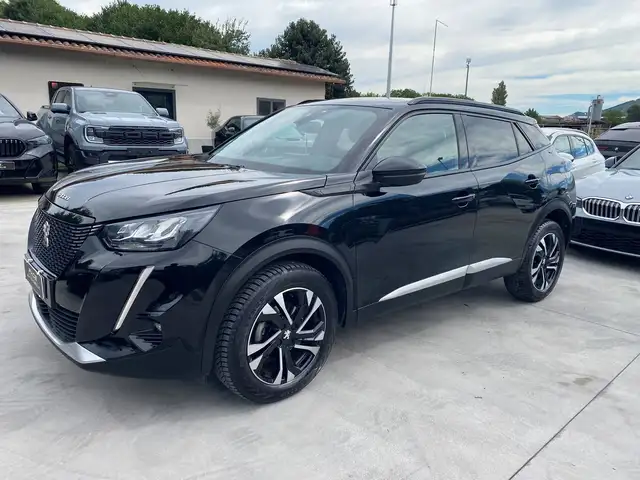 Peugeot 2008 view 6