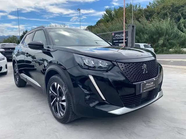 Peugeot 2008 view 5