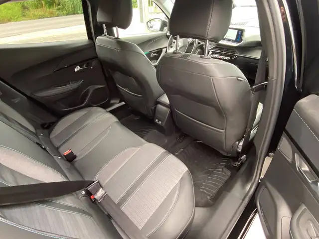 Peugeot 2008 view 10