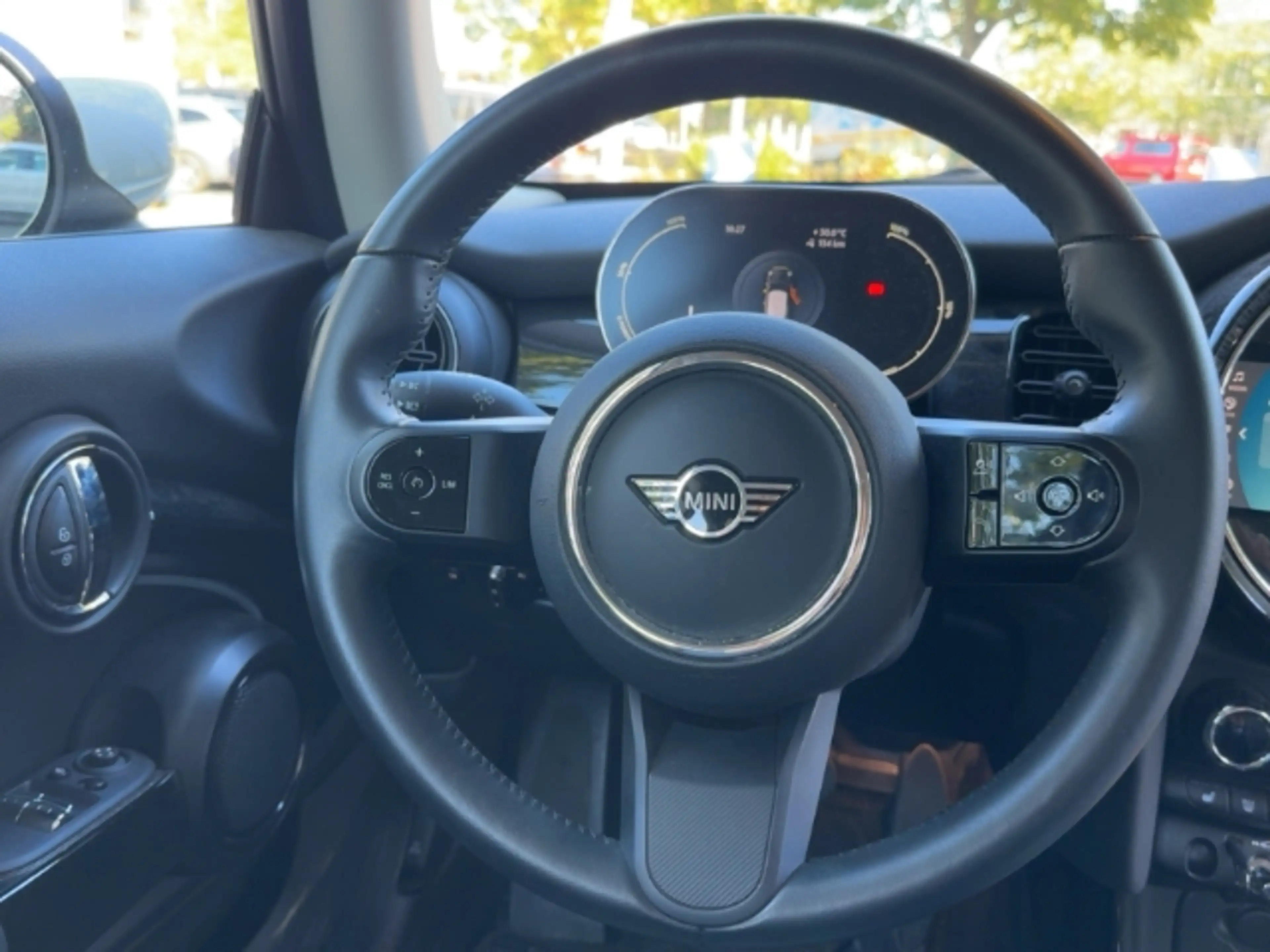 MINI Cooper SE 3-Türer Navi Digitales Cockpit LED Mehrzonenklima — photo 9