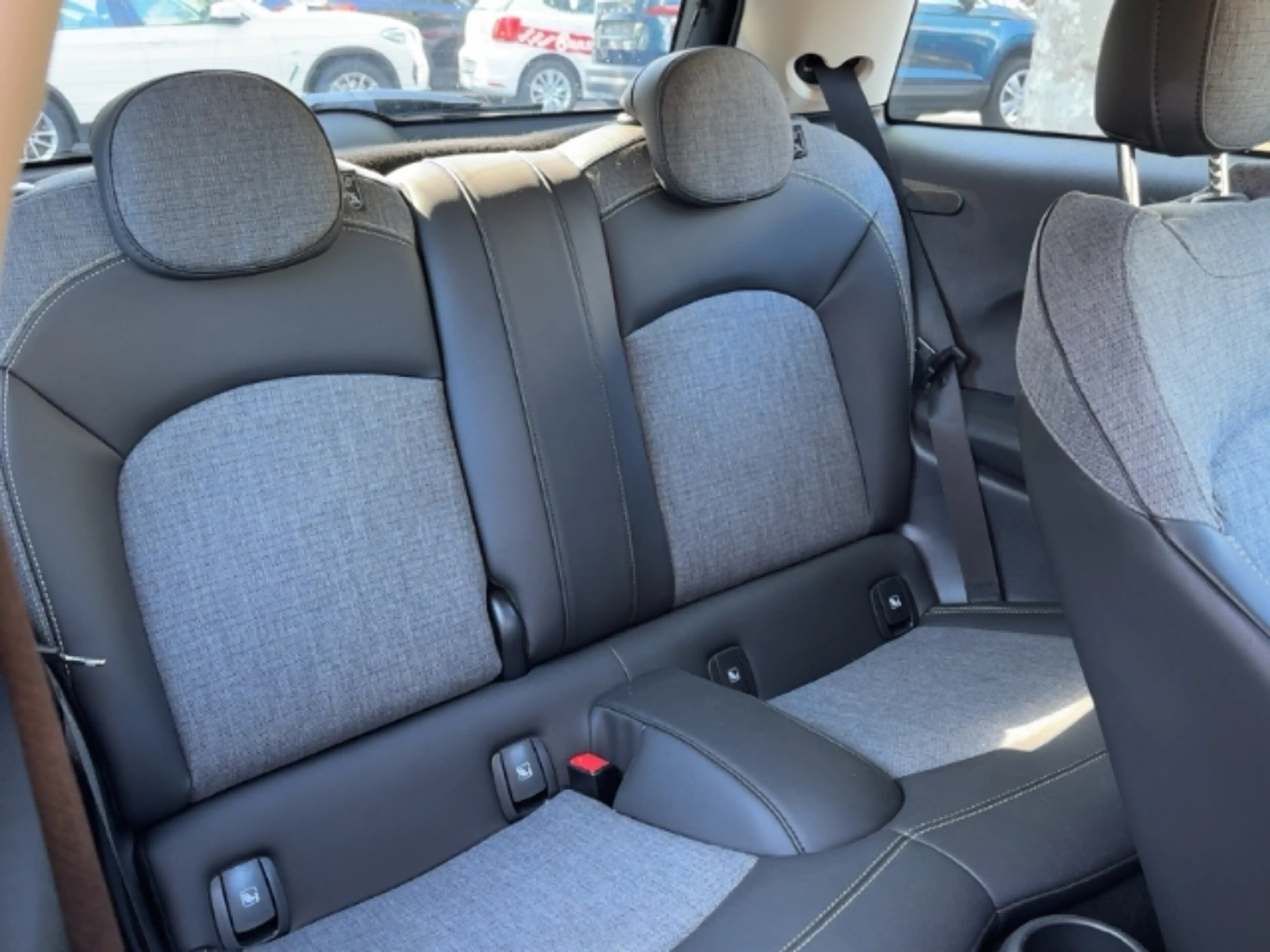 MINI Cooper SE 3-Türer Navi Digitales Cockpit LED Mehrzonenklima — photo 7