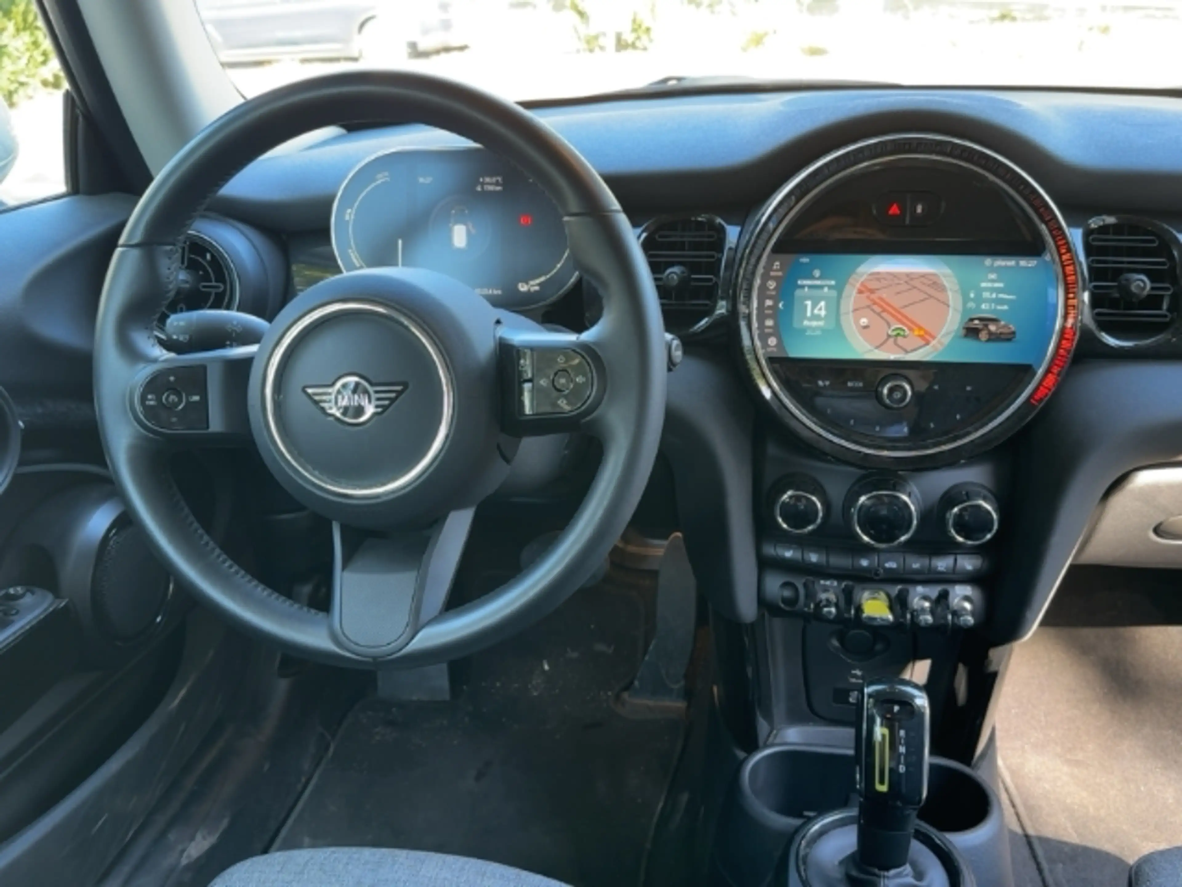 MINI Cooper SE 3-Türer Navi Digitales Cockpit LED Mehrzonenklima — photo 8