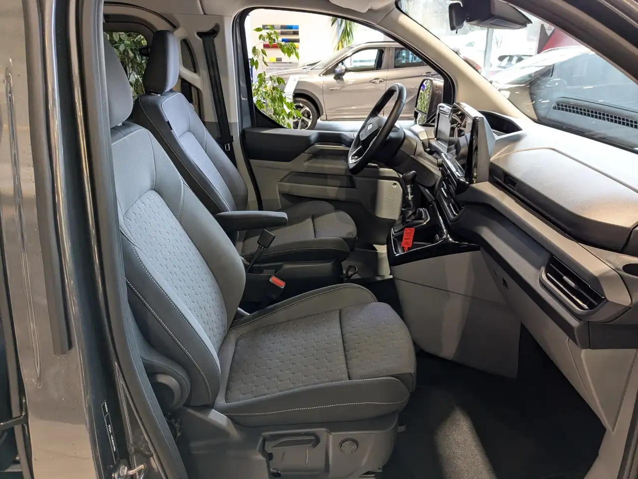 Ford Tourneo Custom 320 L1 2.0 l 110 kW Titanium 5