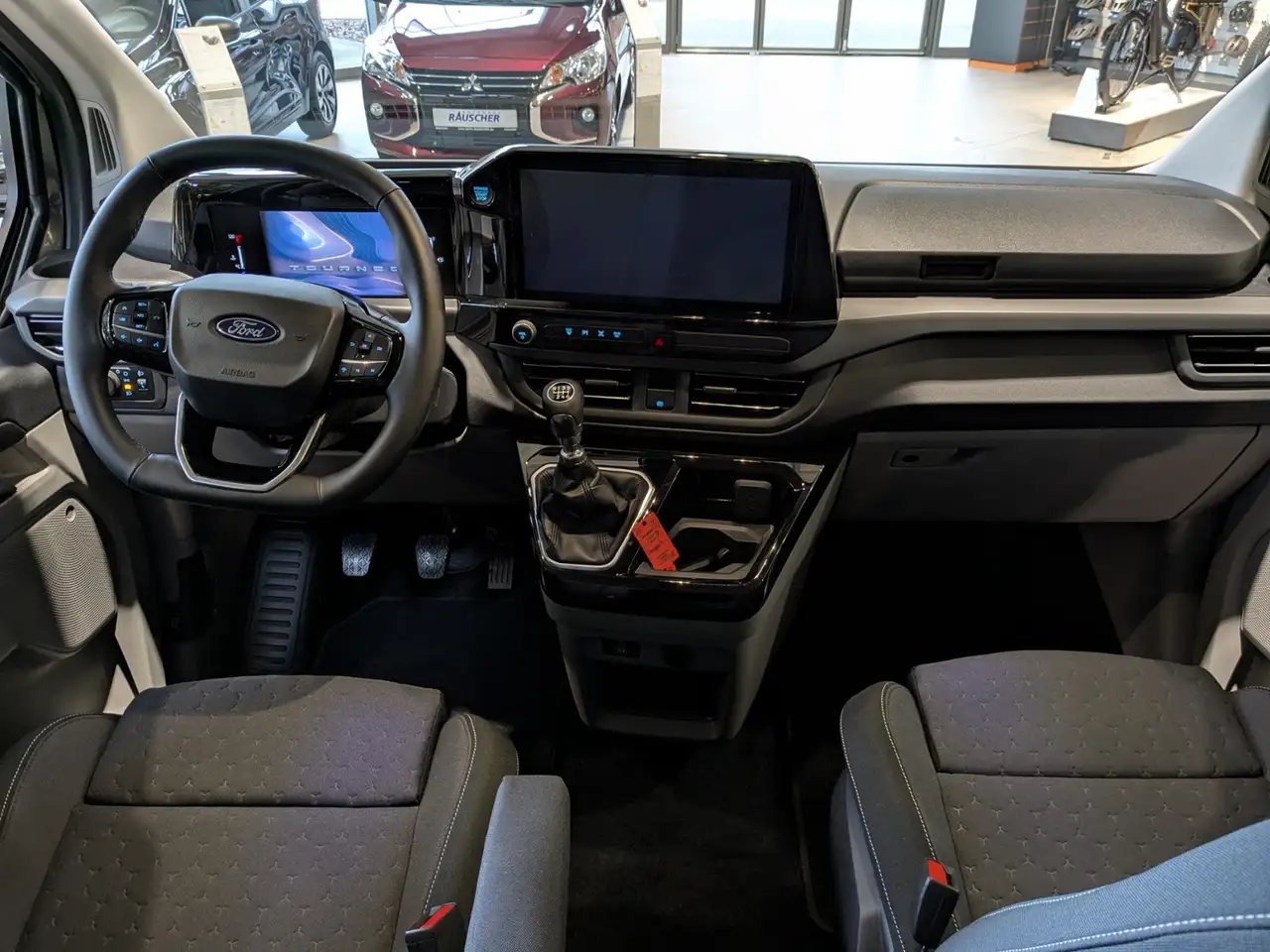 Ford Tourneo Custom 320 L1 2.0 l 110 kW Titanium 4