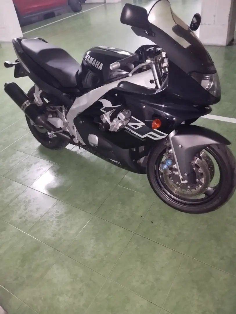 Yamaha YZF 600 Thundercat Negro - 2