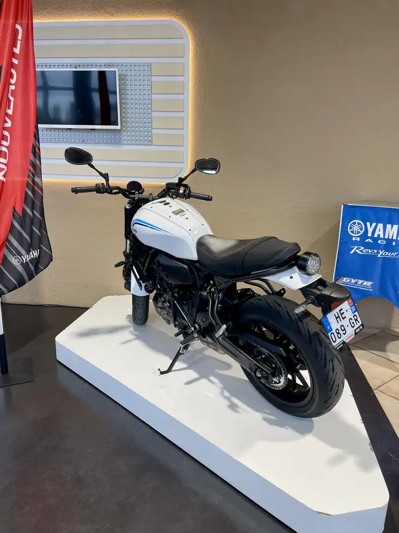 Yamaha XSR 700 Blanco - 2