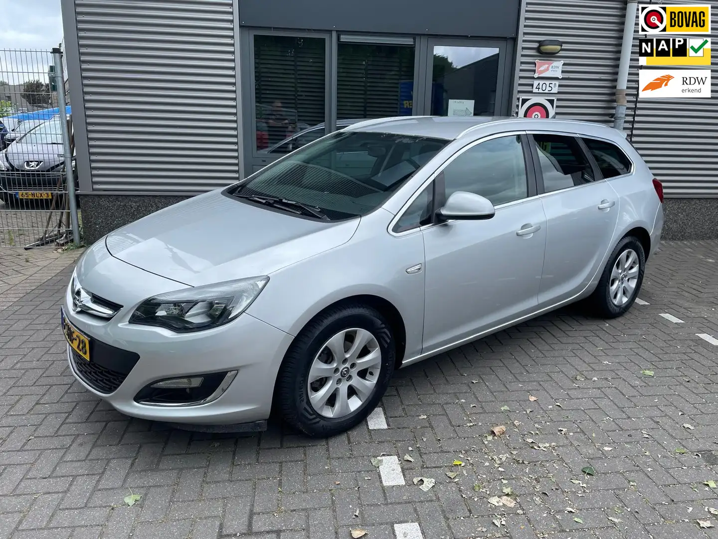 Opel Astra Sports Tourer 1.4 Turbo Business + Gris - 1