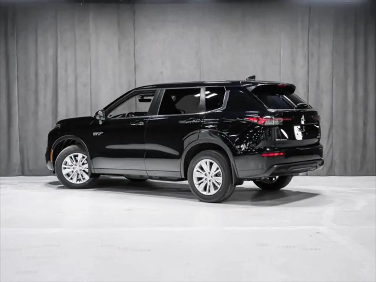 Mitsubishi Outlander снимка Mitsubishi Outlander