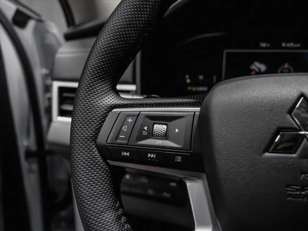 Mitsubishi Outlander снимка Mitsubishi Outlander