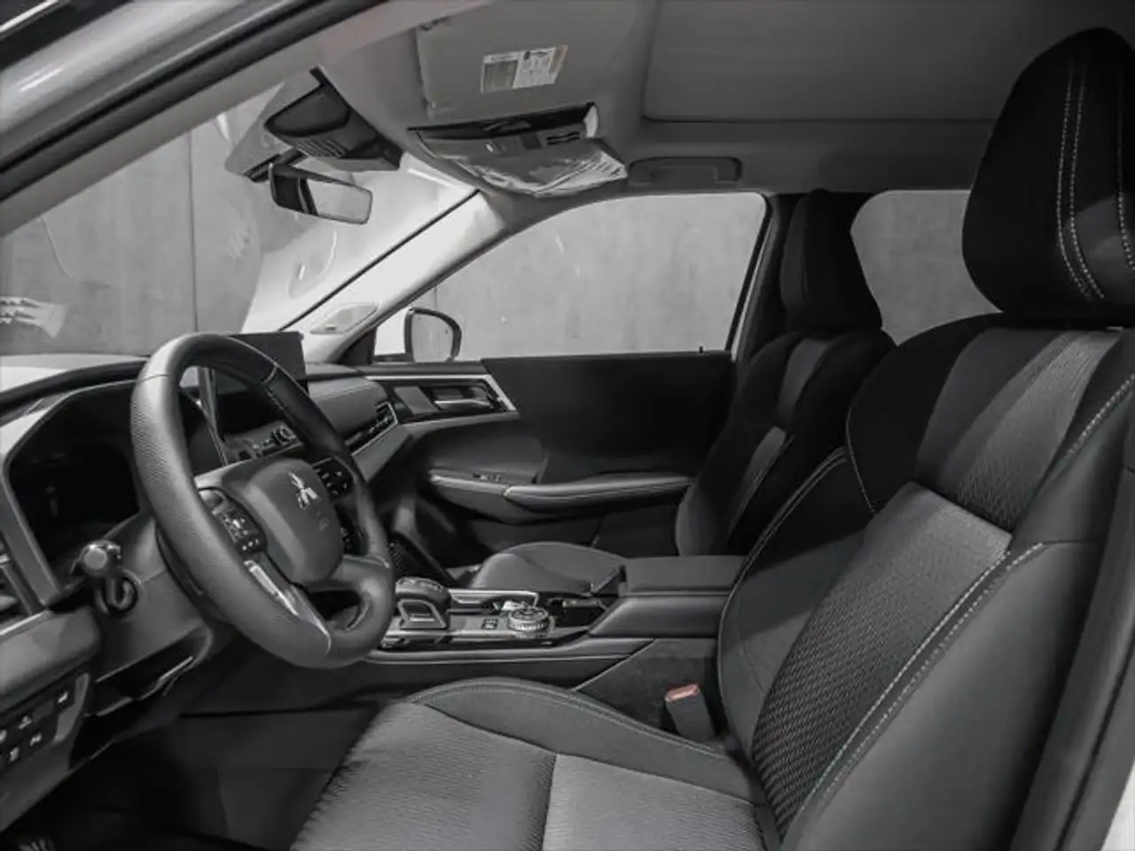 Mitsubishi Outlander снимка Mitsubishi Outlander
