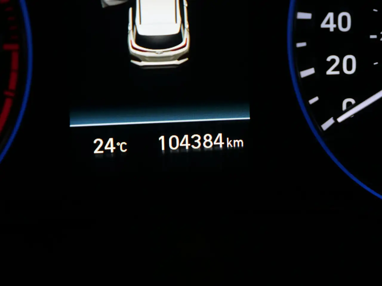 Hyundai KONA снимка Hyundai KONA