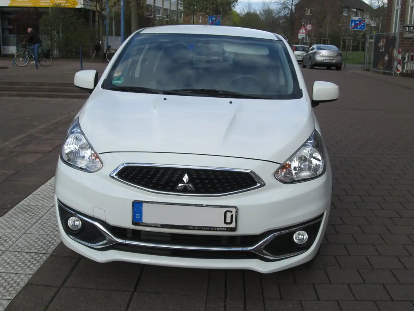 Mitsubishi Space Star Space Star 1.0 Bílá - 1