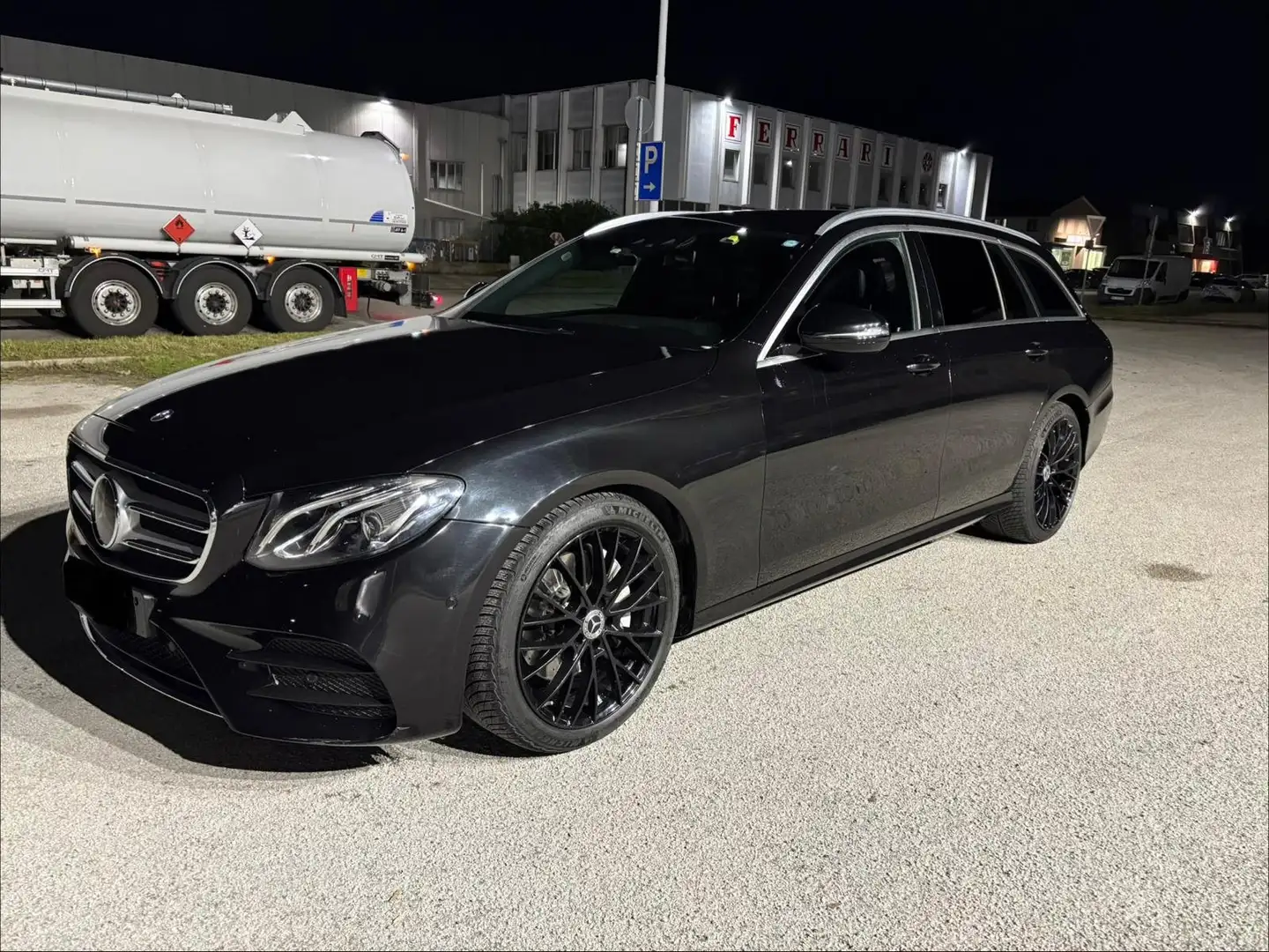 Mercedes-Benz E 220 Classe E - S213 SW SW d AMG Line auto Schwarz - 1
