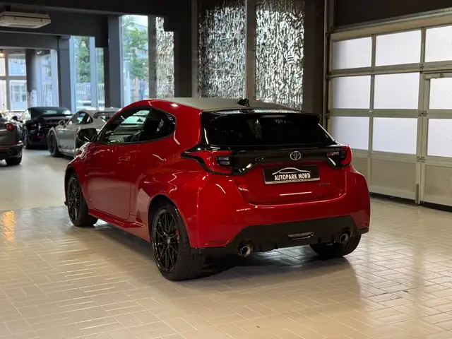 Toyota Yaris view 5