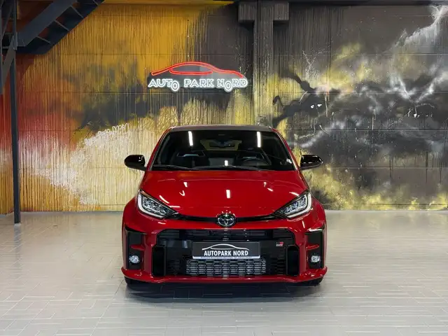 Toyota Yaris view 2