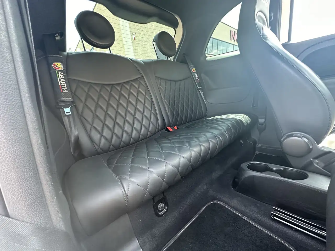 Abarth 595 2022 — фото 14