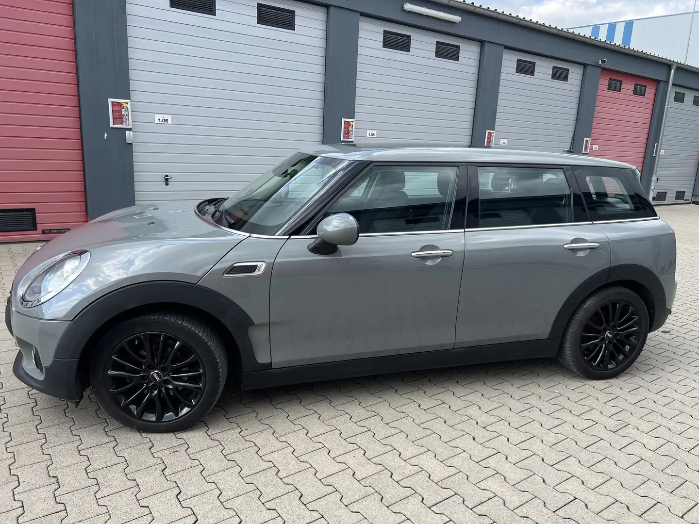 MINI One Clubman One/Panorama/SHZ/Bluetooth/*Service NEU* Šedá - 2