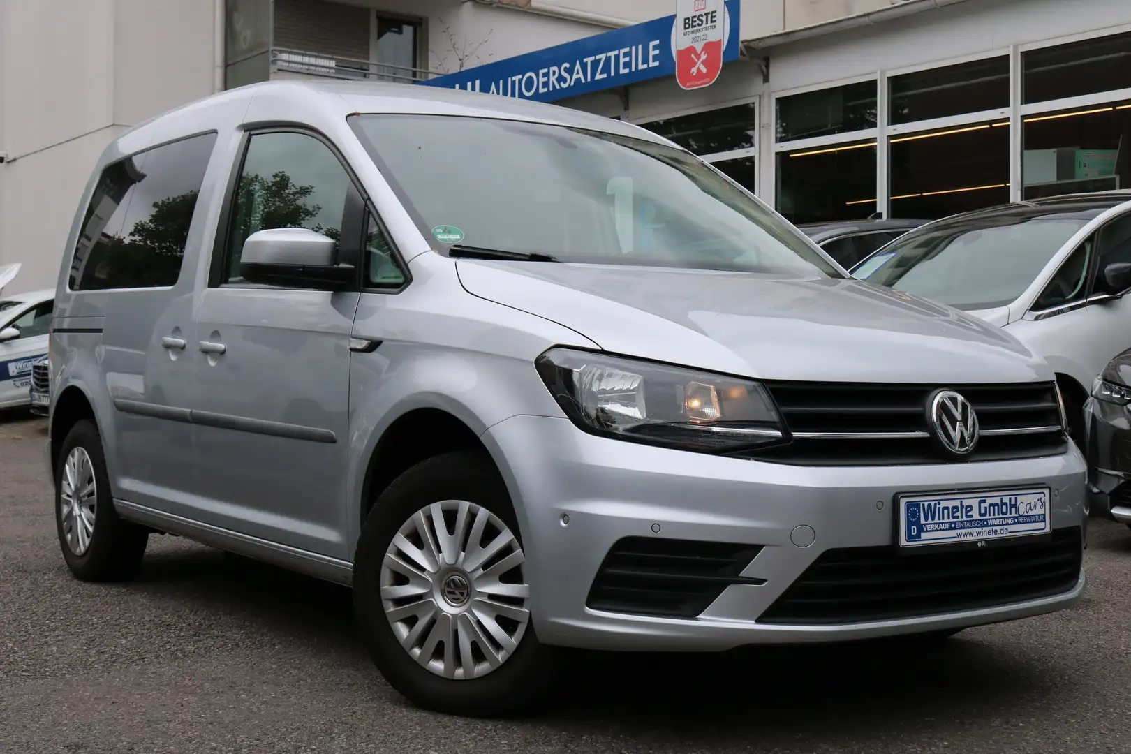 Volkswagen Caddy Trendline BMT*1HAND*AHK*SHZ*PDC*NAVI*8FachBereift* Grau - 1