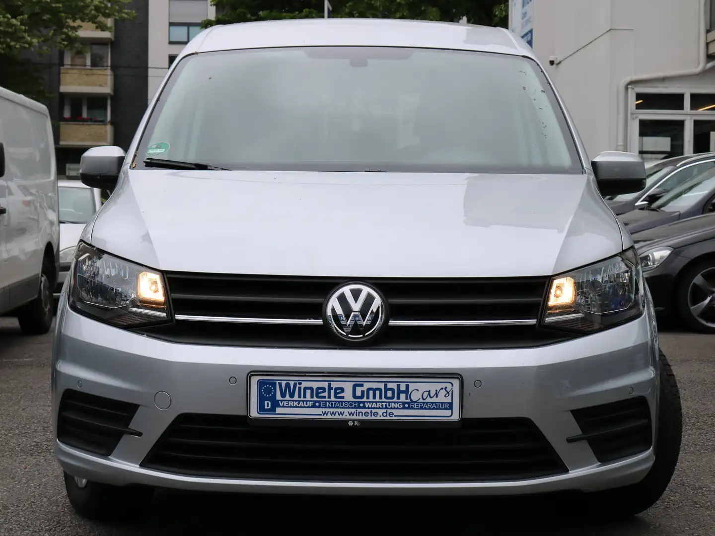 Volkswagen Caddy Trendline BMT*1HAND*AHK*SHZ*PDC*NAVI*8FachBereift* Grau - 2