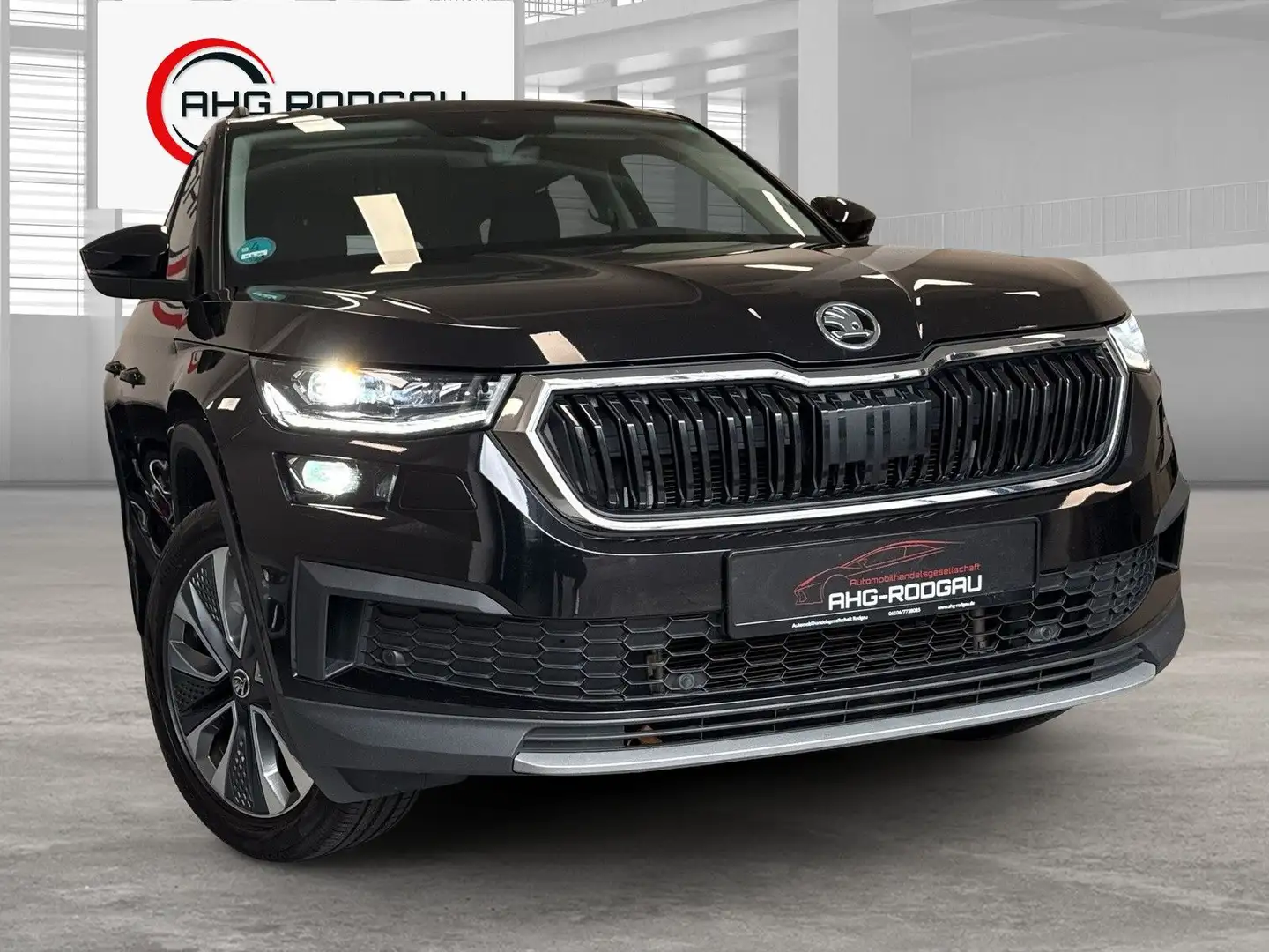Skoda Kodiaq Tour 4x4/KAMERA/ACC/StandH/LED Schwarz - 1