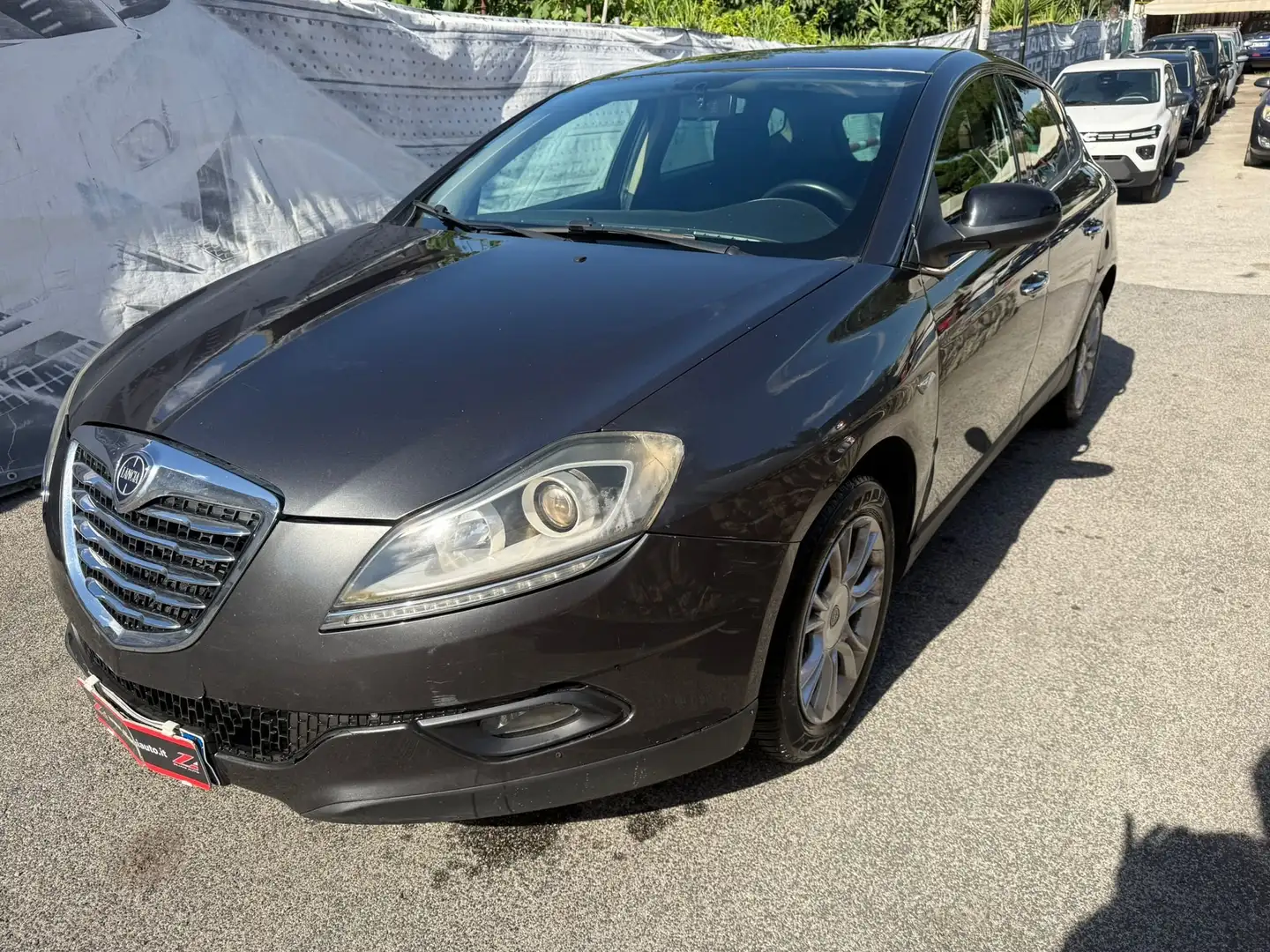 Lancia Delta 1.6 mjt 120cv ..QUALSIASI PROVA.. Gris - 2