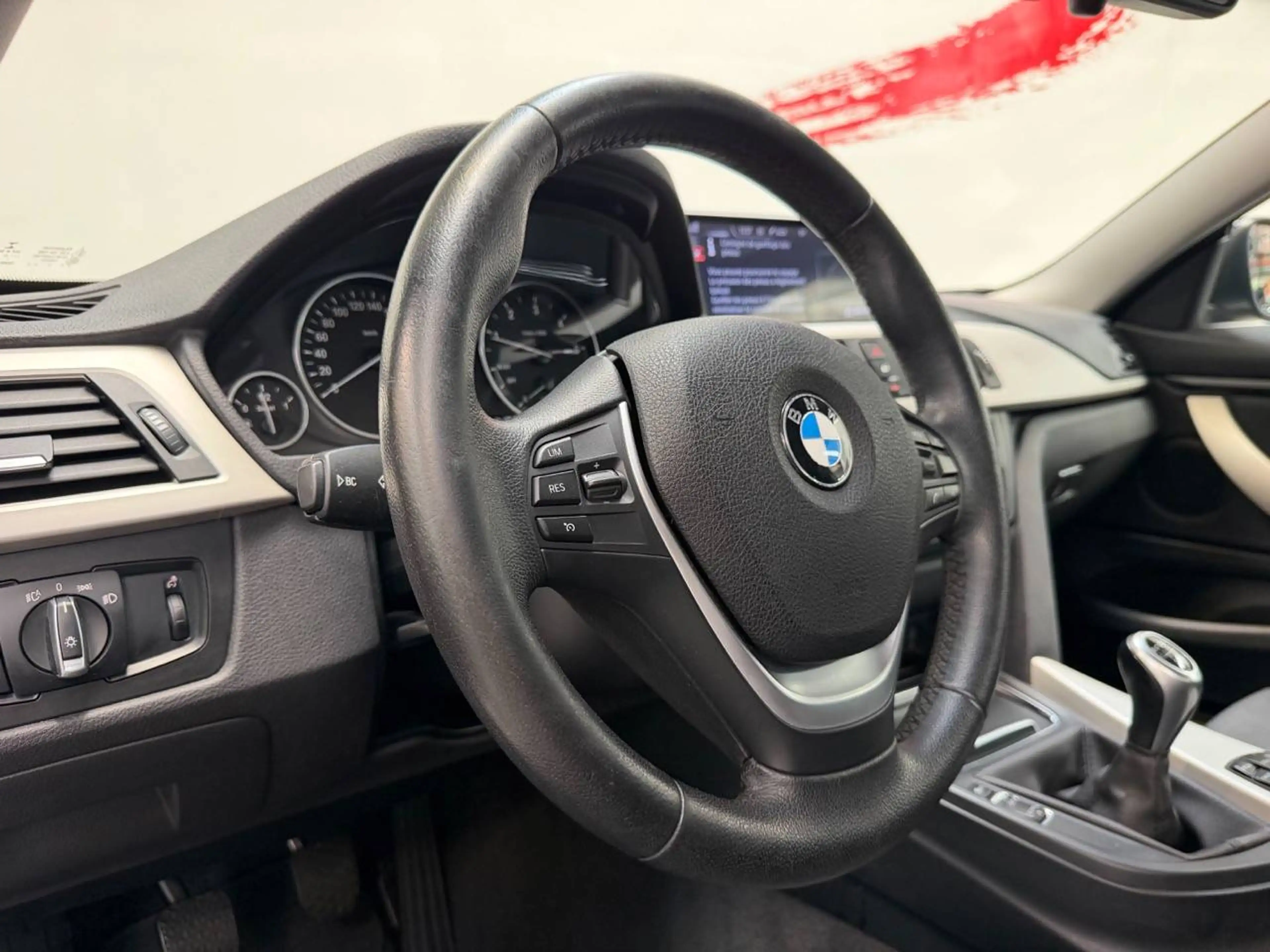 BMW 418 Coupé 418 d — photo 11