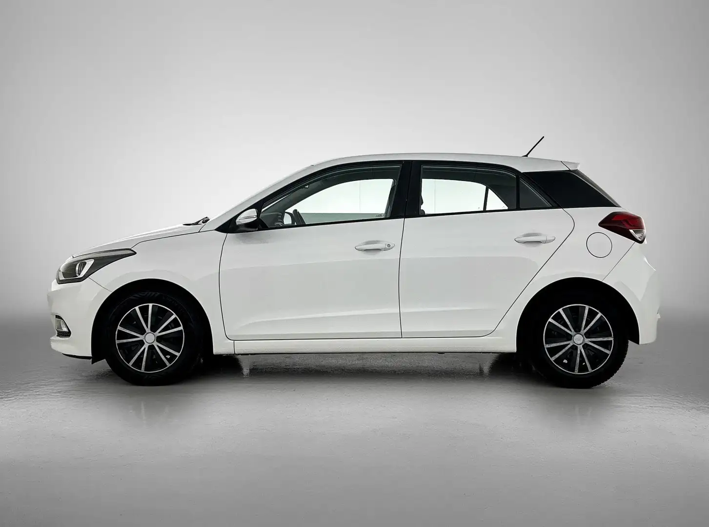 Hyundai i20 1.2 HP i-Motion Comfort | Airconditioning | Parkee Wit - 2