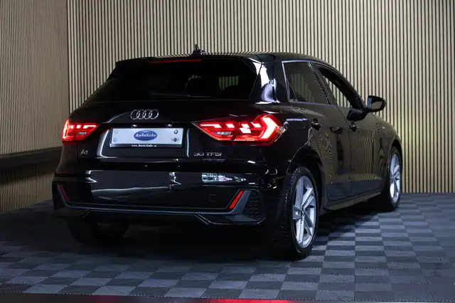 Audi A1 view 3