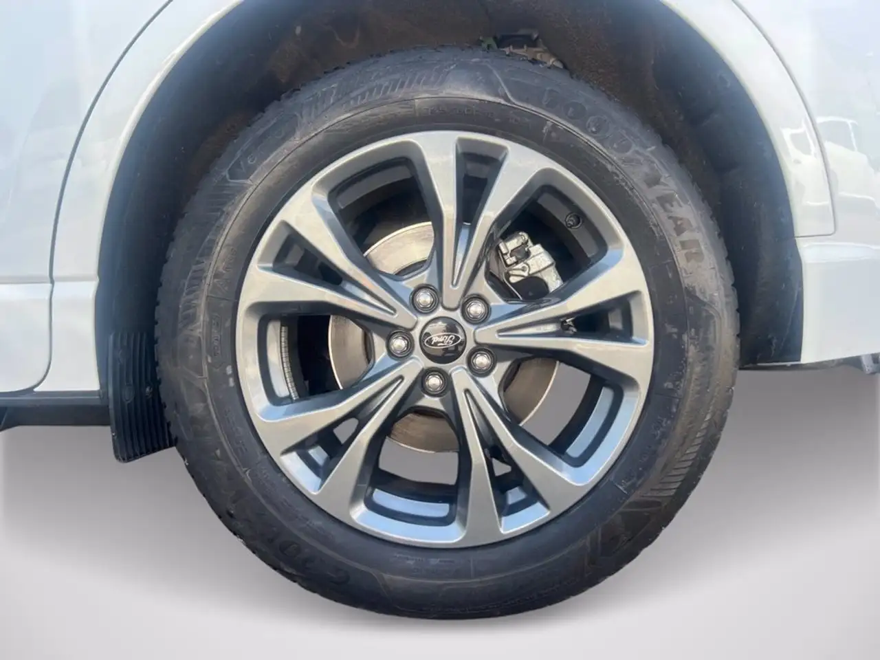 Ford Kuga 2.5 Plug In Hybrid 225 CV CVT 2WD ST-Line X, миниатюра 6