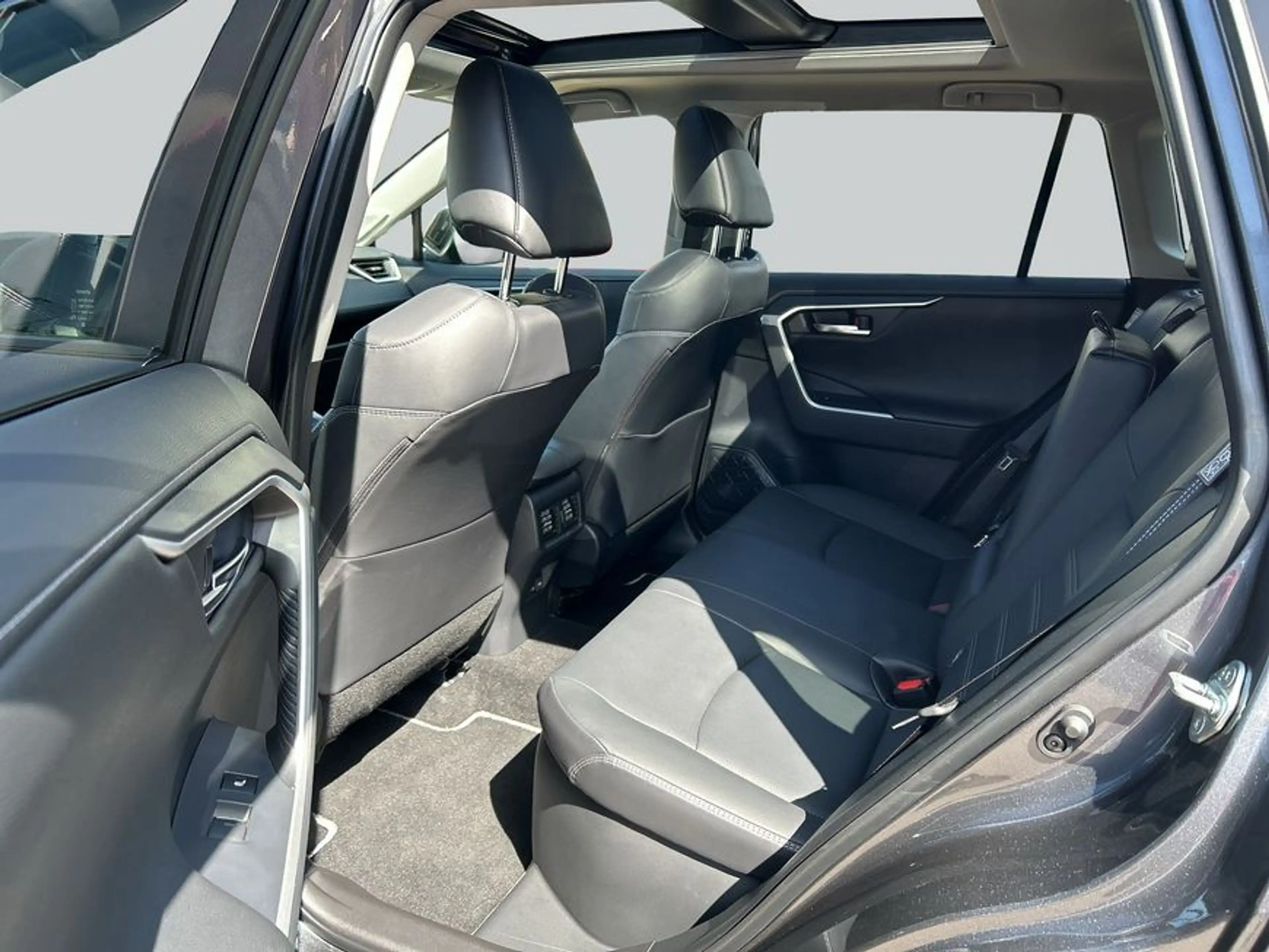 Toyota RAV 4 2.5 4x4 Hybrid Panoramadach — photo 11
