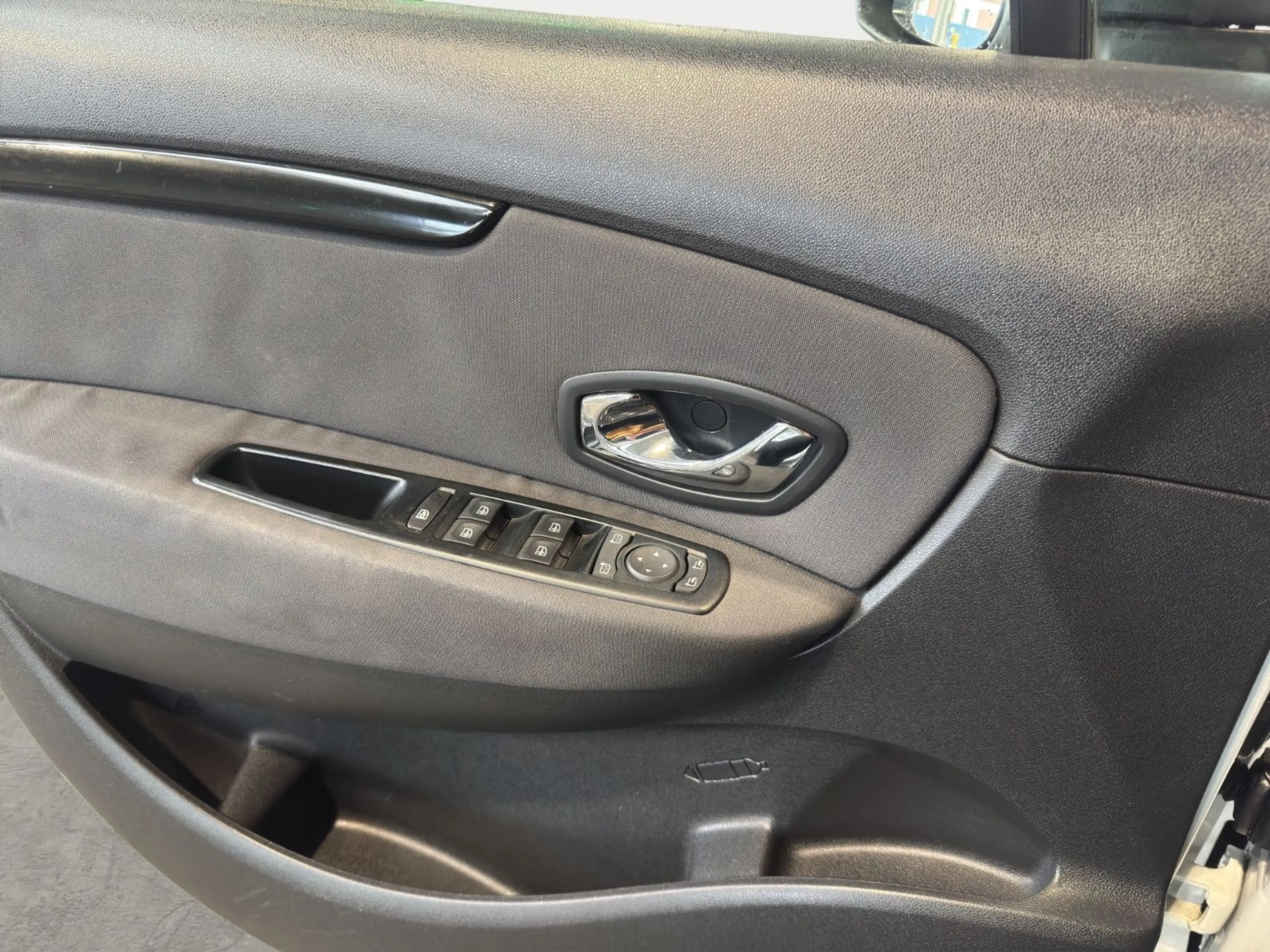 Renault Scenic III Grand Paris 1.5 DCI*AUTOMATIK*2. HAND — photo 15
