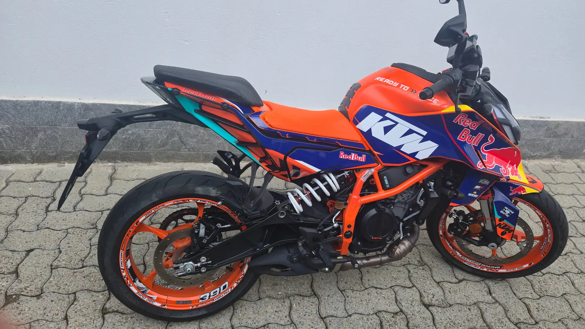 KTM 390 Duke ABS EURO 5 + Arancione - 2