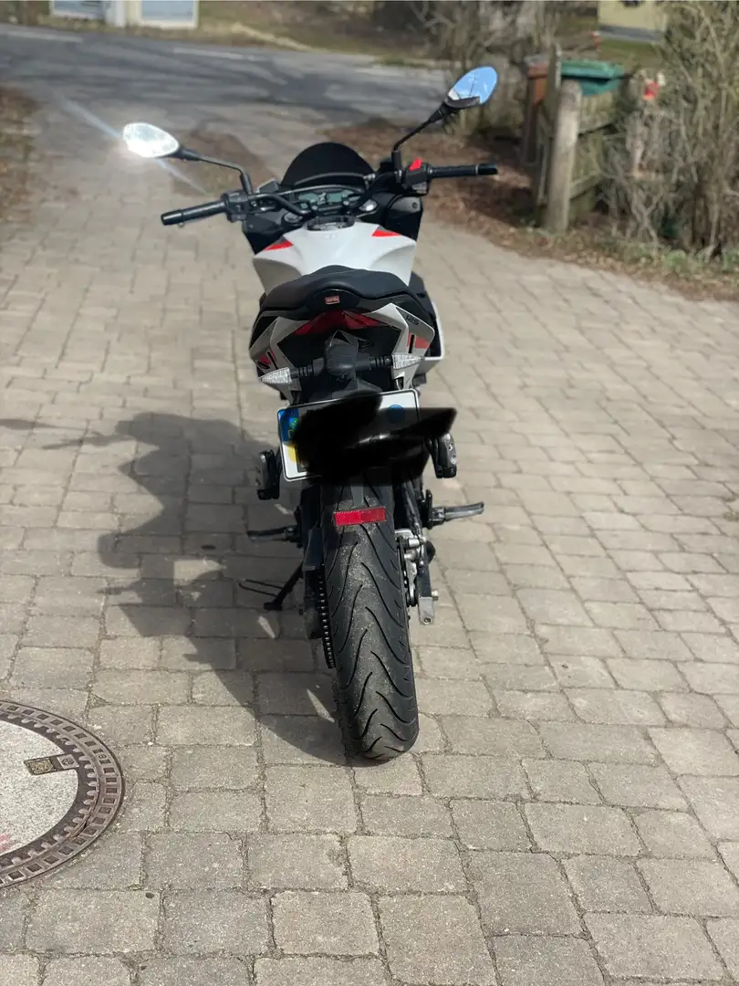 Aprilia Tuono Blanc - 2