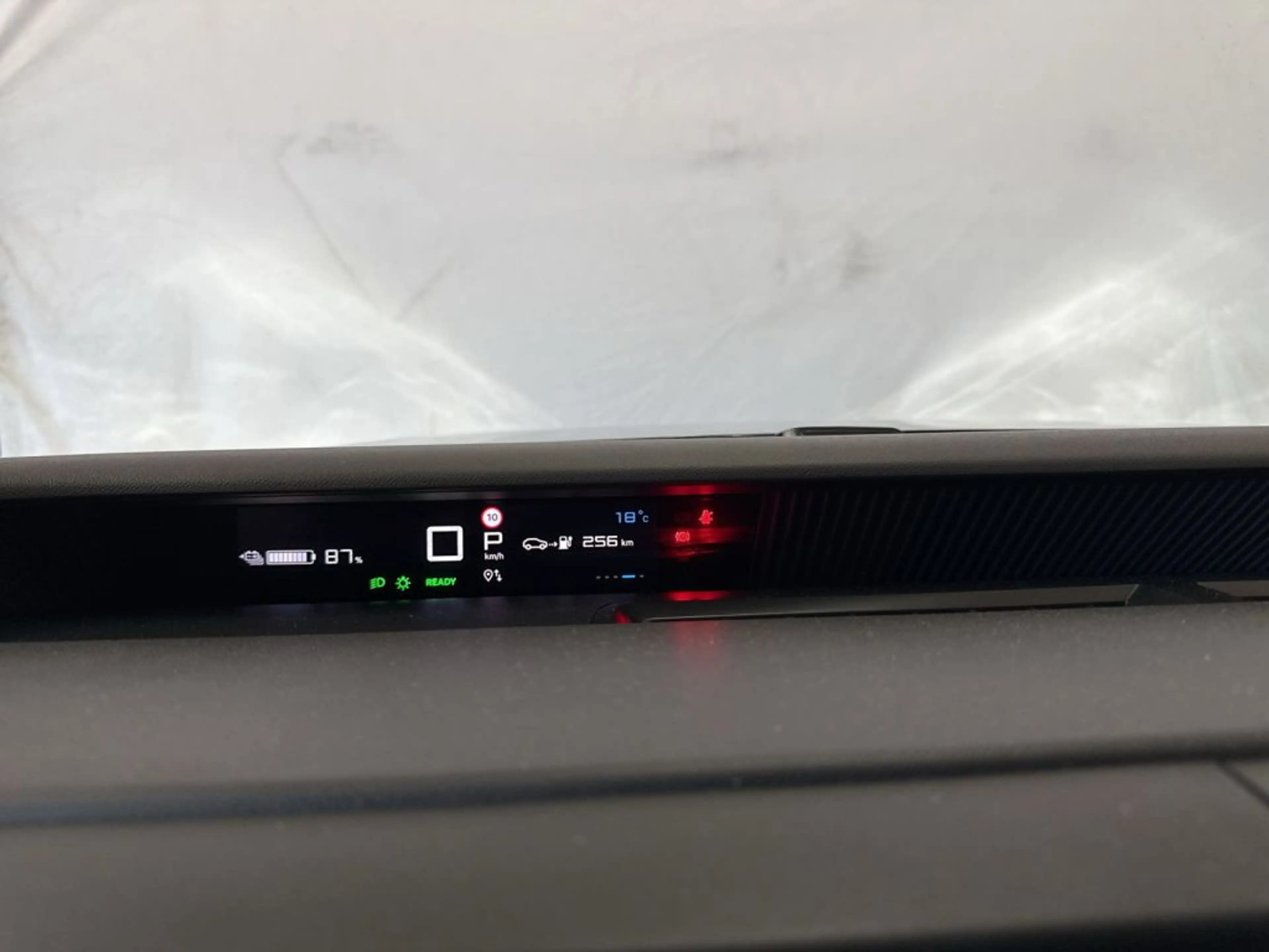 Citroen C3 e-C3 113 Standard-Range MAX — photo 14